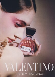 Stoppini_Valentino_Fragrance_2009_02.thumb.jpg.4071e1e5b8a1101a591e27e1bf69139e.jpg