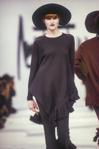 Sylvie_Gueguen_Angelo_Tarlazzi_FW1989_01.jpg