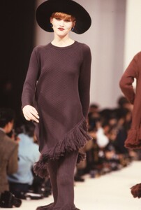 Sylvie_Gueguen_Angelo_Tarlazzi_FW1989_02.jpg