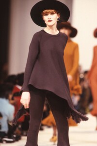 Sylvie_Gueguen_Angelo_Tarlazzi_FW1989_03.jpg