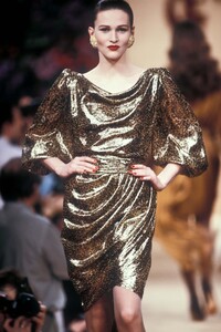 Sylvie_Gueguen_Yves_Saint_Laurent_HC_SS1989_10.jpg