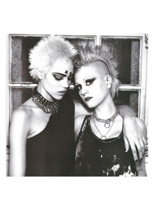 Think-Punk-10.thumb.jpg.8c2dd9f280e91eccc138d844507fcd6b.jpg