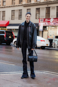 Vanessa-Moody-02-13-2024-NYFW-FW24-StreetStyle5-MelodieJeng-MJJ_3008 (1).jpg