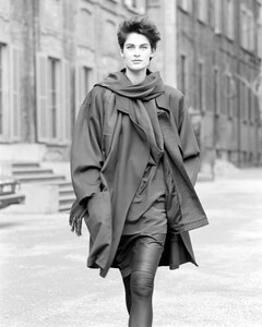 Vanessa_Duve_Genny_FW1985_04.jpg