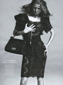 Vogue-Paris-Aug0913.thumb.jpg.a8aaa98bb3cdf90b21c8045526a01305.jpg