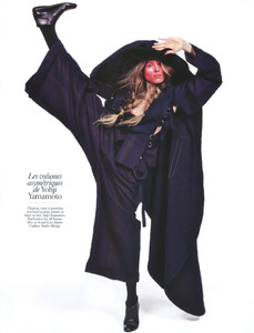 Vogue-Paris-Aug0920.thumb.jpg.efa3f18e6b0a9f3106e3731178cebf98.jpg