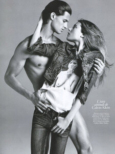 Vogue-Paris-Aug0944.thumb.jpg.801ae97bfc13b95824b47a0461e3fb49.jpg