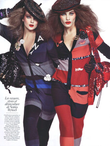 Vogue-Paris-Aug0957.thumb.jpg.64c2a2badb60c3f75460ca4a723e801c.jpg