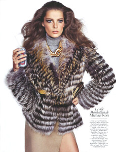 Vogue-Paris-Aug0959.thumb.jpg.c89b0fdd6cd06cb7d76fd5dbdfca3c87.jpg