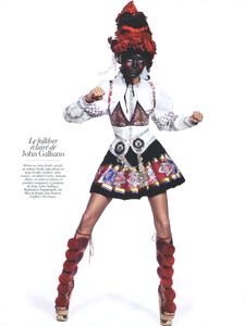 Vogue-Paris-Aug0963.thumb.jpg.3ff25e158275ef577d218e4b95c0d366.jpg