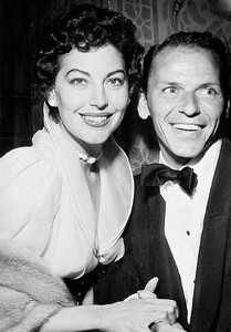 WEmarriedin1951separatedin1953divorcedin1957Iknewahappyeveraftermarriagewasntmeantforme.thumb.jpg.95b2dad0886648176c8134e4557f6c1e.jpg