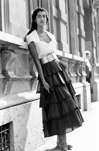 Yasmeen_Ghauri_Byblos_SS1990_003.jpg