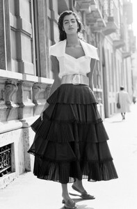 Yasmeen_Ghauri_Byblos_SS1990_016.jpg