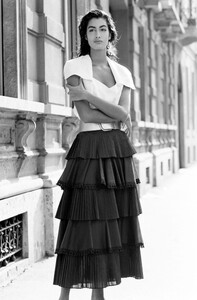 Yasmeen_Ghauri_Byblos_SS1990_026.jpg
