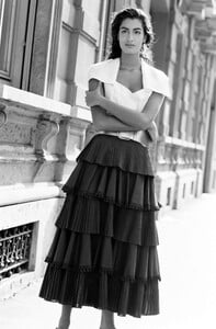 Yasmeen_Ghauri_Byblos_SS1990_027.jpg