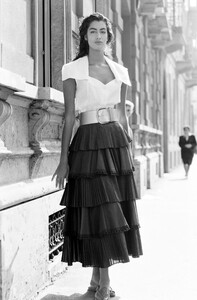 Yasmeen_Ghauri_Byblos_SS1990_031.jpg