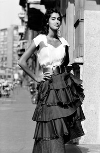 Yasmeen_Ghauri_Byblos_SS1990_060.jpg