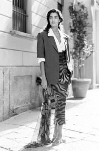 Yasmeen_Ghauri_Byblos_SS1990_077.jpg