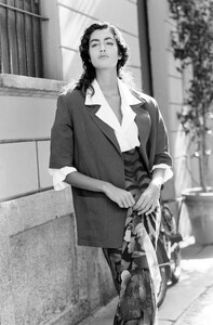 Yasmeen_Ghauri_Byblos_SS1990_087.jpg