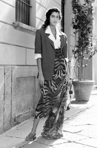 Yasmeen_Ghauri_Byblos_SS1990_093.jpg