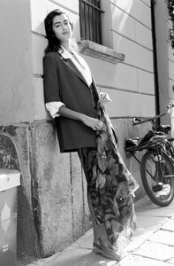 Yasmeen_Ghauri_Byblos_SS1990_110.jpg