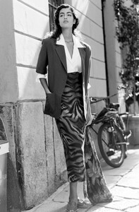 Yasmeen_Ghauri_Byblos_SS1990_112.jpg