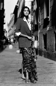 Yasmeen_Ghauri_Byblos_SS1990_120.jpg