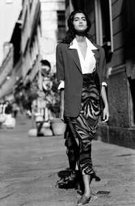 Yasmeen_Ghauri_Byblos_SS1990_125.jpg