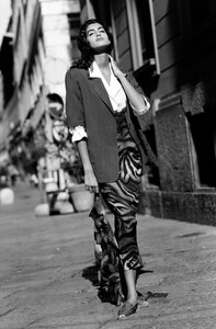 Yasmeen_Ghauri_Byblos_SS1990_130.jpg