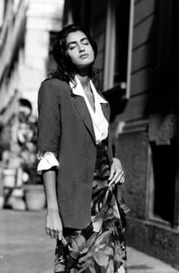 Yasmeen_Ghauri_Byblos_SS1990_139.jpg