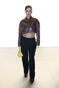 adele-exarchopoulos-arriving-at-fendi-haute-couture-week-in-paris-01-25-2024-4.jpg