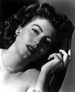 ava108.thumb.jpg.09cb2c1d946f971c8d07bf798f1c0b62.jpg