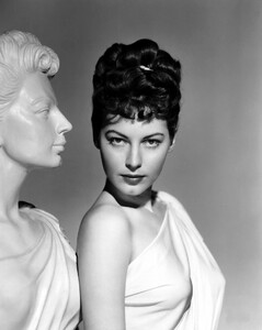 ava 1948f.jpg
