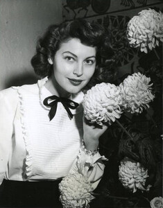 avagardner1691ui5.thumb.jpg.b2b0e752acbabfe53a1823c53704d2f0.jpg
