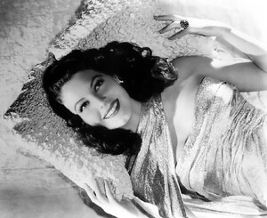 avagardner17b.jpg