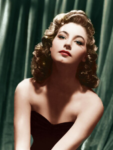 avagardner3.thumb.jpg.fc36007c944ef2649504f334c10787d2.jpg