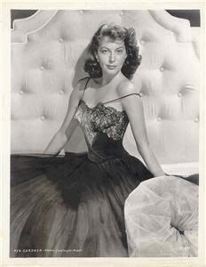 bombassdress.jpg.ae8c2da89e9273503081833e88d635b5.jpg