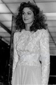 cindy-halston-ss1990(2)-gthumb-gwdata1200-ghdata1200-gfitdatamax.jpg