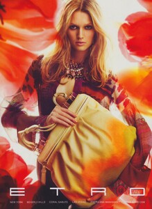 di_Battista_Etro_Spring_Summer_2009_04.thumb.jpg.4aed90748cccd336f5c3a355f4e71cfe.jpg
