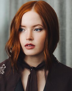 ellie-bamber-prada-portraits-february-2024-3.jpg