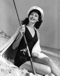 fishing(2).thumb.jpg.1883acbd7688dd4b45e06a2e39a1efac.jpg