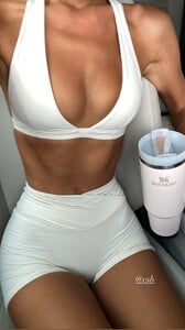 isabellemathersx_425158958_357157957123573_7467737798184684181_n.thumb.jpg.5873daf196fc525238aed99790877207.jpg