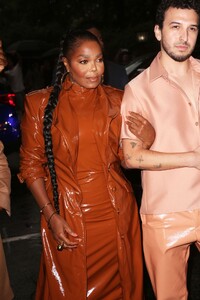 janet-jackson-arrives-at-christian-siriano-show-at-new-york-fashion-week-09-08-2023-3.jpg