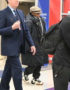 janet-jackson-at-jfk-airport-in-new-york-02-10-2024-2.jpg