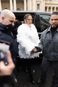 jennifer-lopez-at-the-schiaparelli-fashion-show-in-paris-01-22-2024-2.jpg