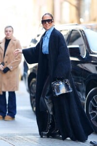 jennifer-lopez-at-the-view-in-new-york-02-15-2024-0.jpg