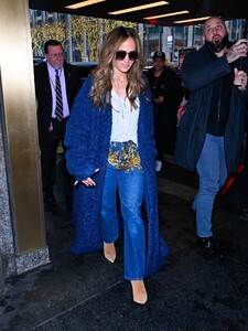 jennifer-lopez-in-blue-arriving-at-the-nbc-studios-in-new-york-02-02-2024-2.jpg