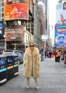 jennifer-lopez-promotes-her-billboard-in-times-square-in-nyc-02-15-2024-2.jpg