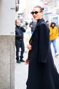 karlie-kloss-street-style-new-york-01-30-2024-4.jpg