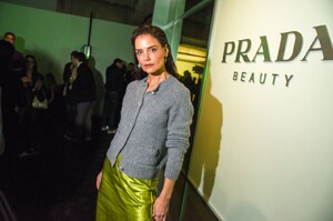 katie-holmes-prada-beauty-party-at-nyfw-02-09-2024-0.thumb.jpg.7e946e2bec9ec19bcd1d25911f999f45.jpg